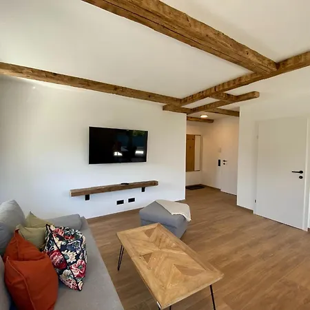 Apartment Schnauz-bartl In *