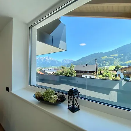 Cozy Mountain Panorama *